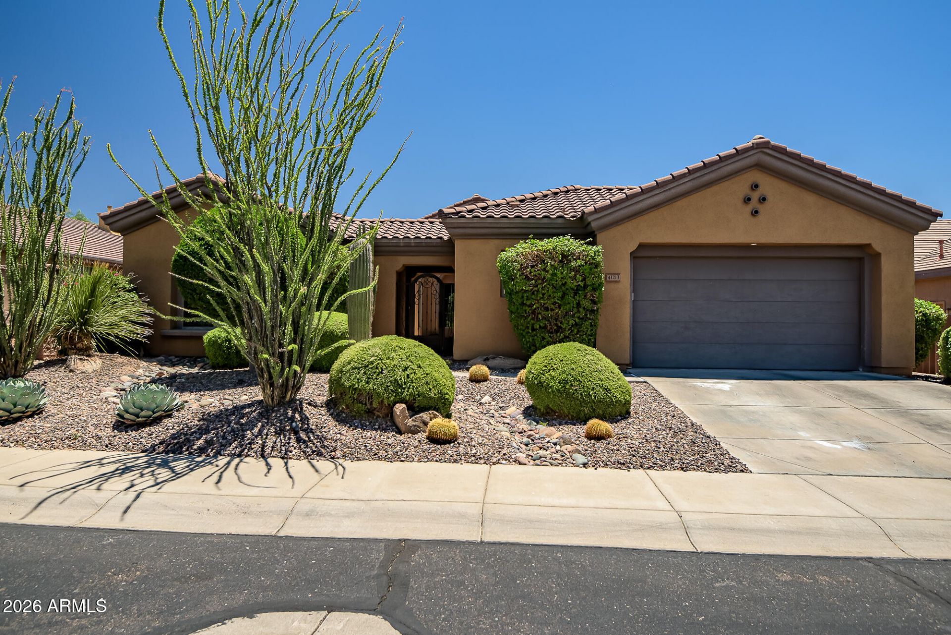 41213 N River Bend Road, Phoenix, AZ 85086 Main Photo