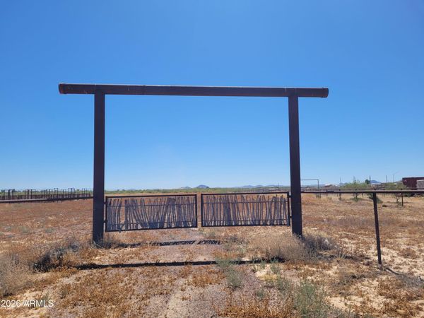 N Eagle Eye Road, Unit -, Aguila, AZ 85320