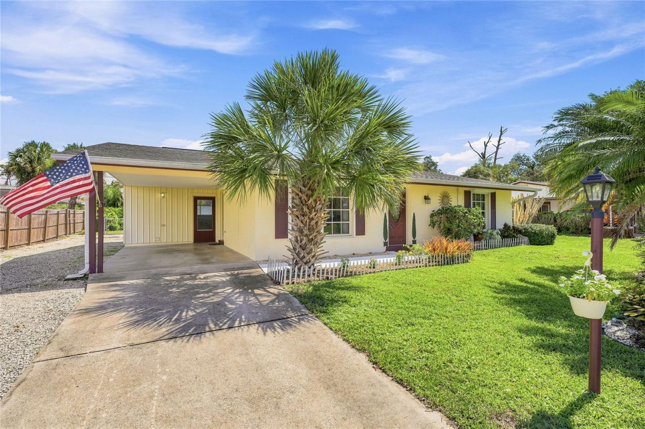 18190 Steele Avenue, Port Charlotte, FL 33948 Main Photo