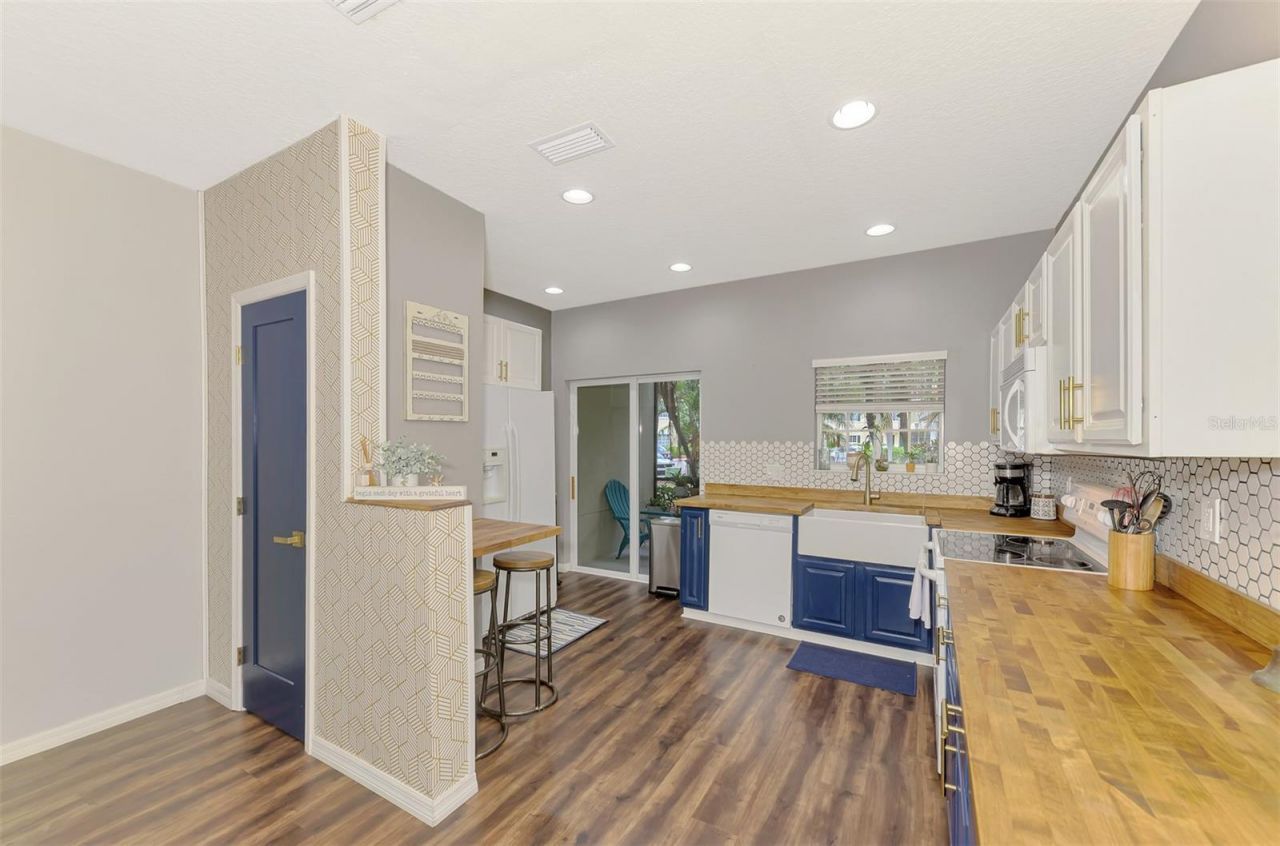 305 Cape Harbour Loop, Unit 104, Bradenton, FL 34212 Photo