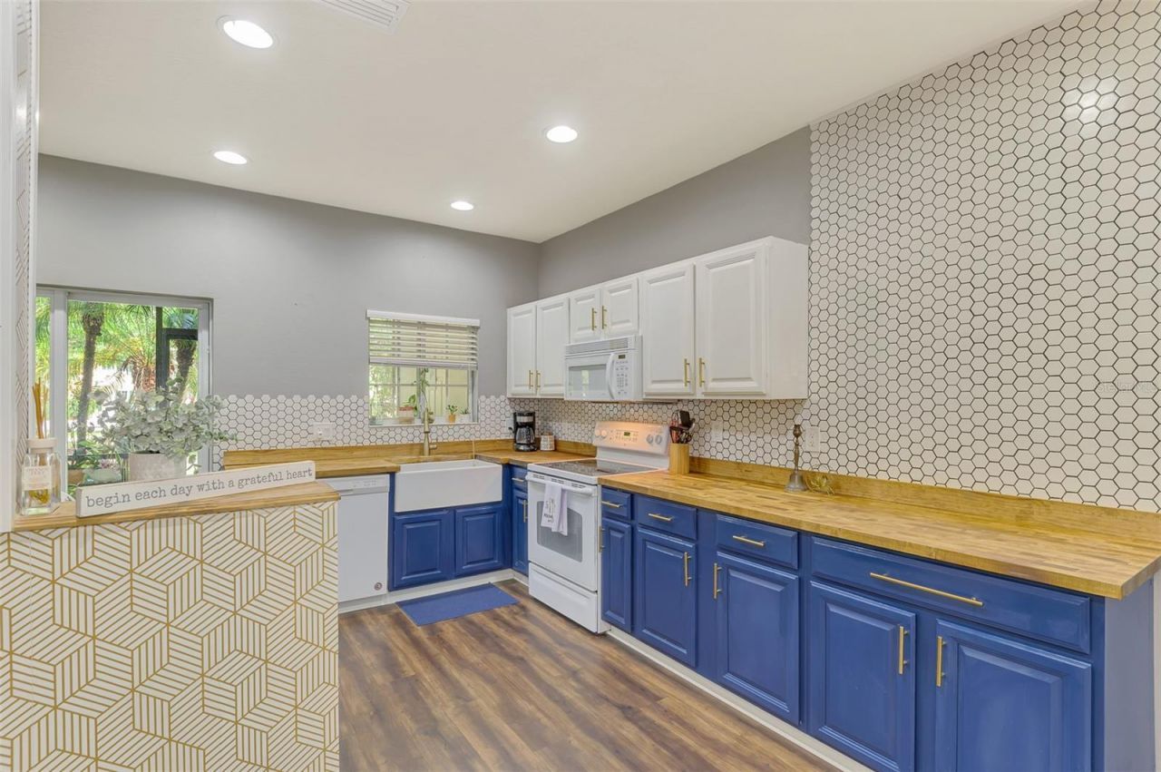 305 Cape Harbour Loop, Unit 104, Bradenton, FL 34212 Photo