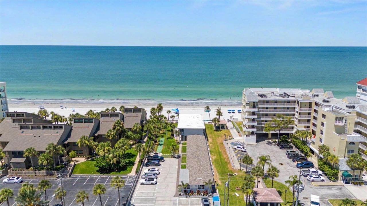 16850 Gulf Boulevard, Unit 4, North Redington Beach, FL 33708 Photo
