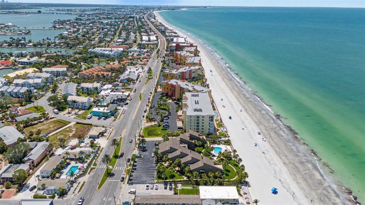 16850 Gulf Boulevard, Unit 4, North Redington Beach, FL 33708 Photo