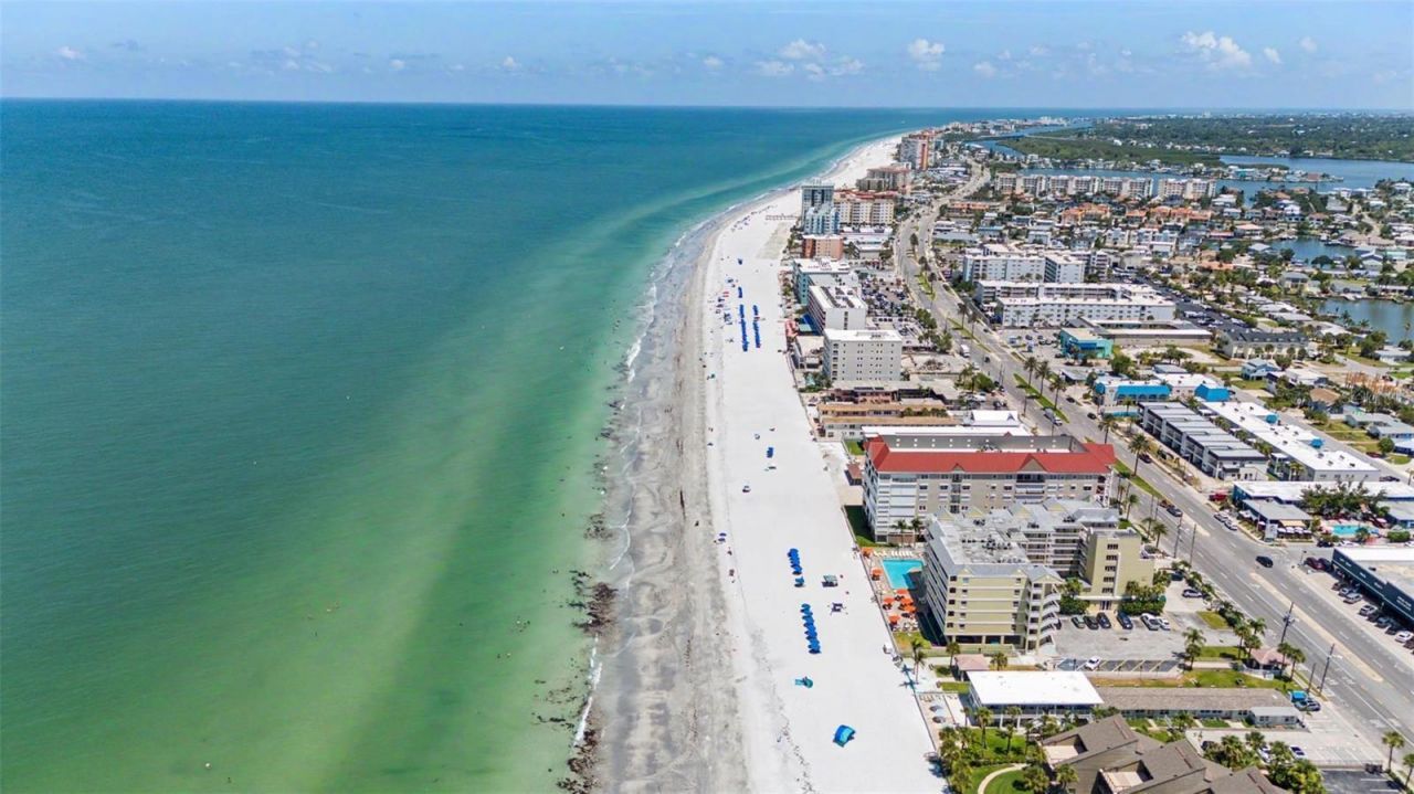 16850 Gulf Boulevard, Unit 4, North Redington Beach, FL 33708 Photo