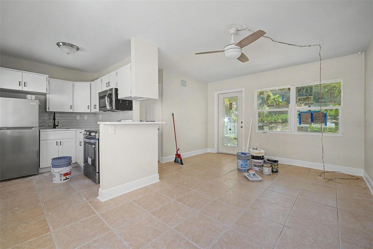 16850 Gulf Boulevard, Unit 4, North Redington Beach, FL 33708 Photo