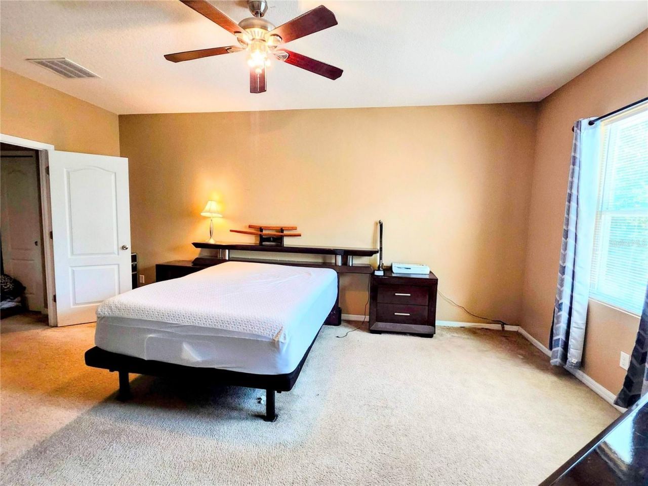411 Rock Springs Circle , Groveland, FL 34736 Photo