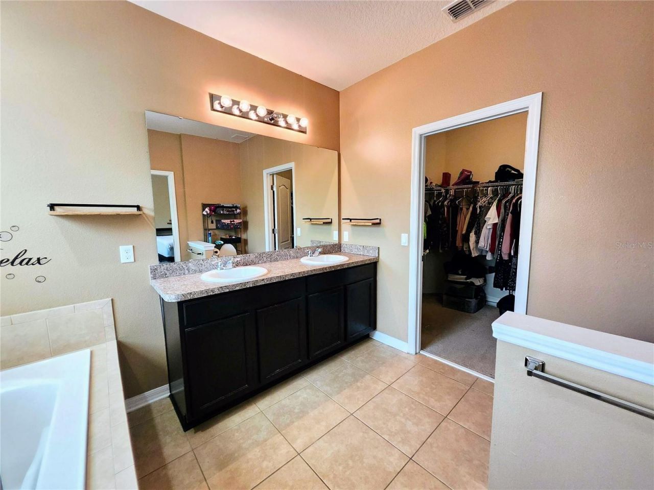 411 Rock Springs Circle , Groveland, FL 34736 Photo