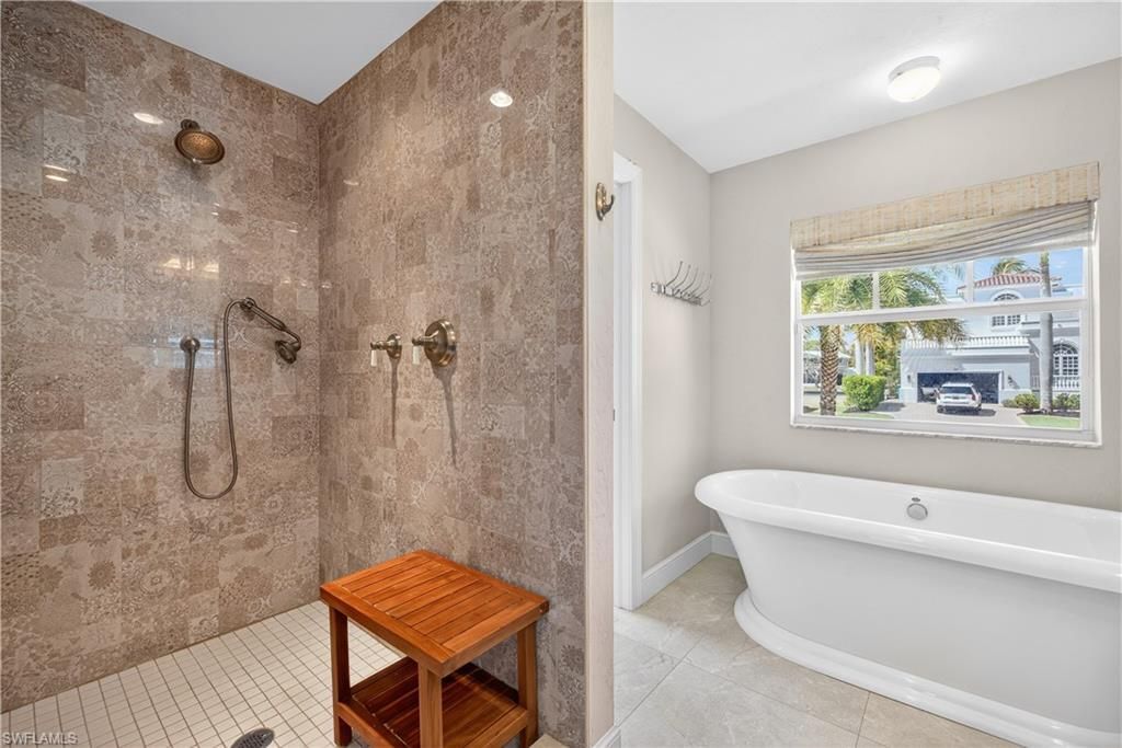 240 Channel Dr , Naples, FL 34108 Photo