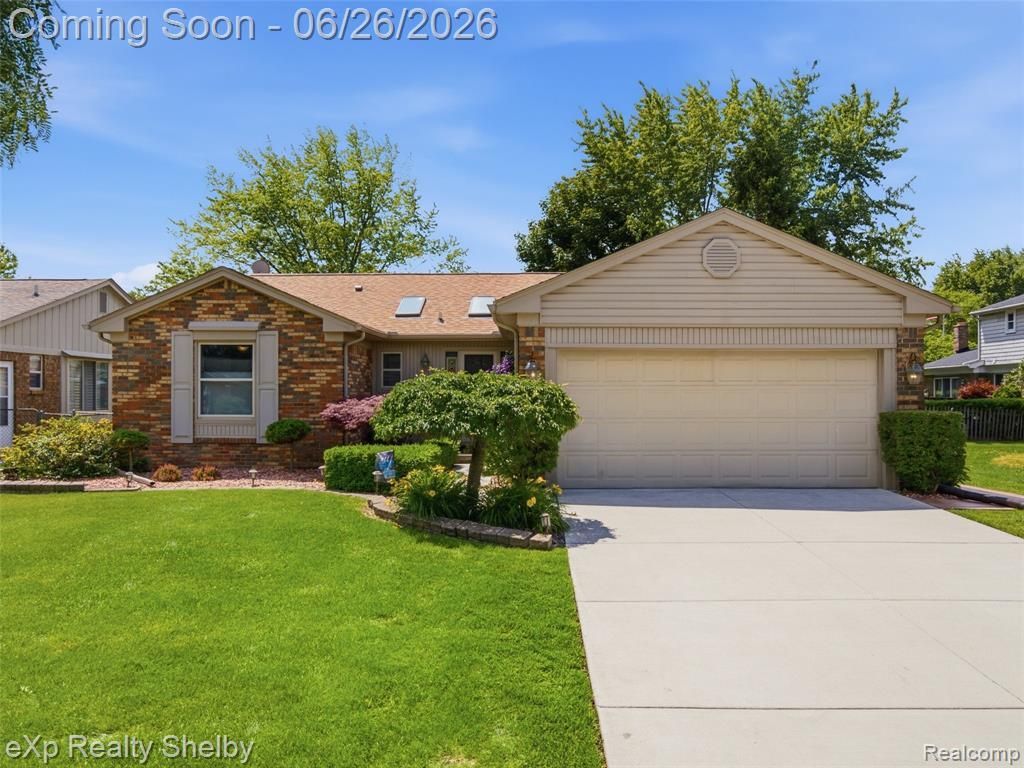 47621 Valley Forge Drive, Macomb Township, MI 48044 Main Photo