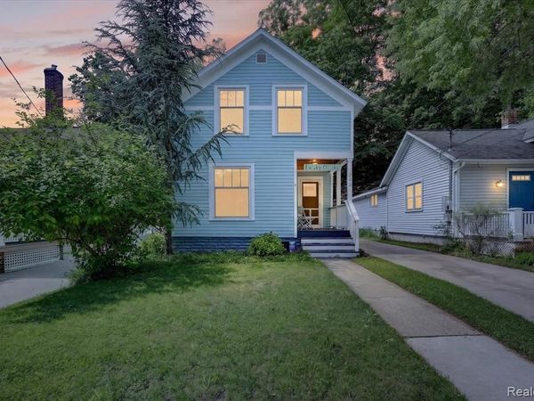 398 Howard Avenue, Grand Haven, MI 49417