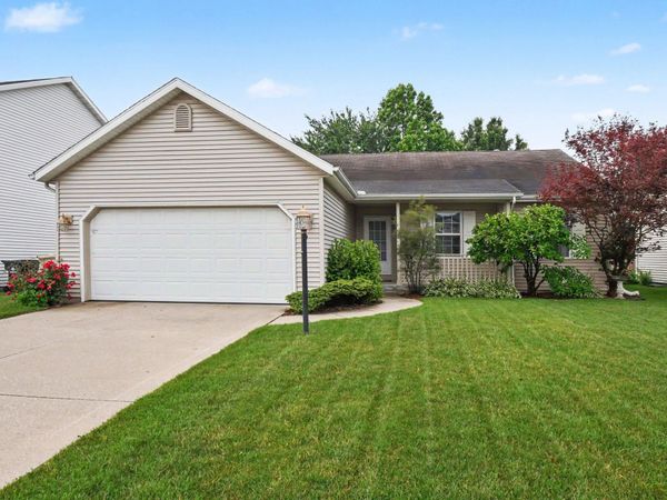 3330 Stone Briar Drive, South Bend, IN 46628
