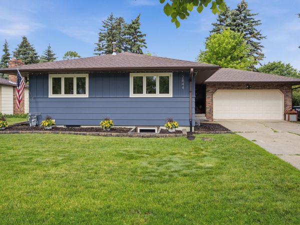 2844 Hickory Street N, Fargo, ND 58102