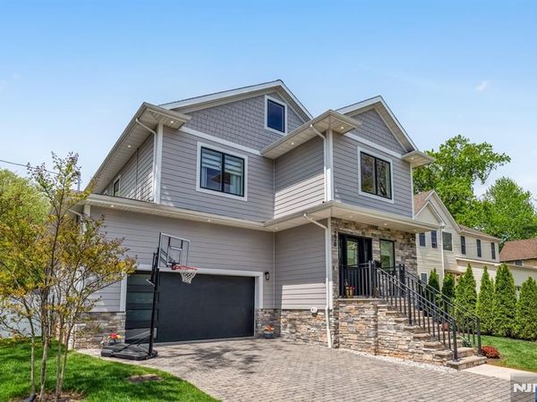 230 Park Avenue, TEANECK, NJ 07666