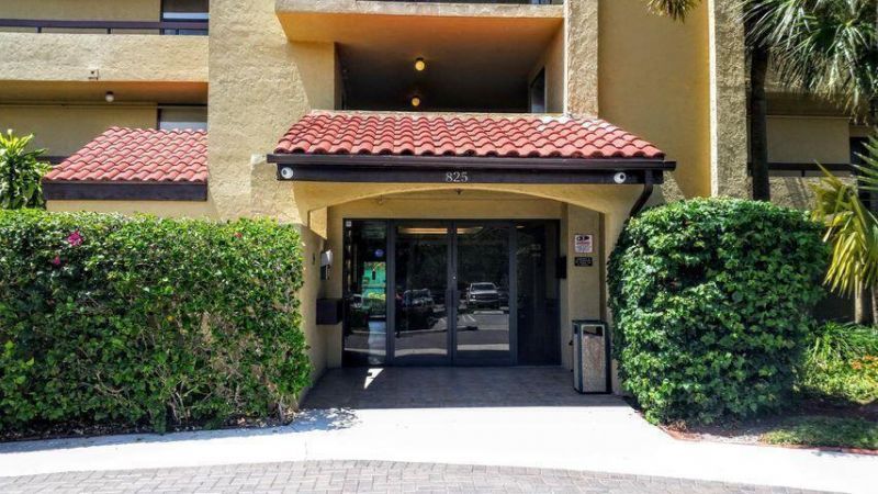 825 Egret Circle, Unit 404, Delray Beach, FL 33444 Photo