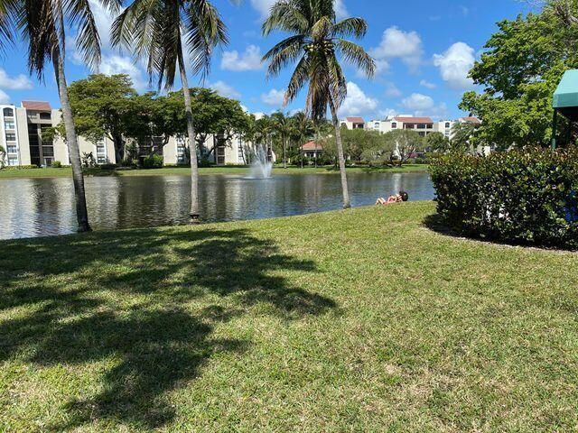 825 Egret Circle, Unit 404, Delray Beach, FL 33444 Photo