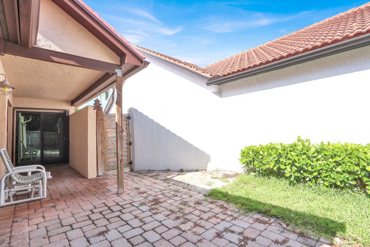 13 Ironwood Way N, Palm Beach Gardens, FL 33418 Photo