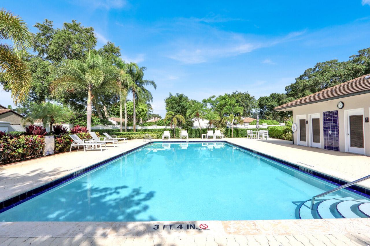 13 Ironwood Way N, Palm Beach Gardens, FL 33418 Photo