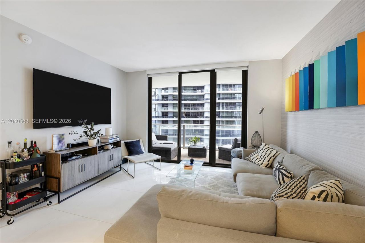 1010 Brickell Ave, Unit 3007, Miami, FL 33131 Photo