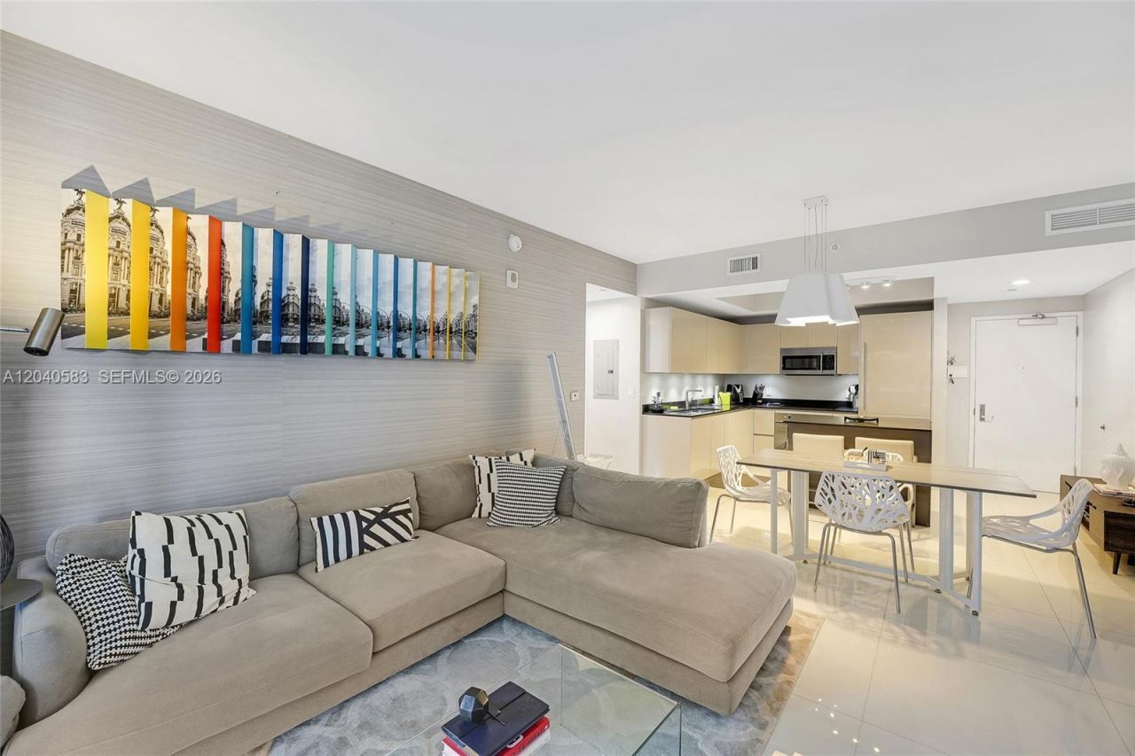 1010 Brickell Ave, Unit 3007, Miami, FL 33131 Photo