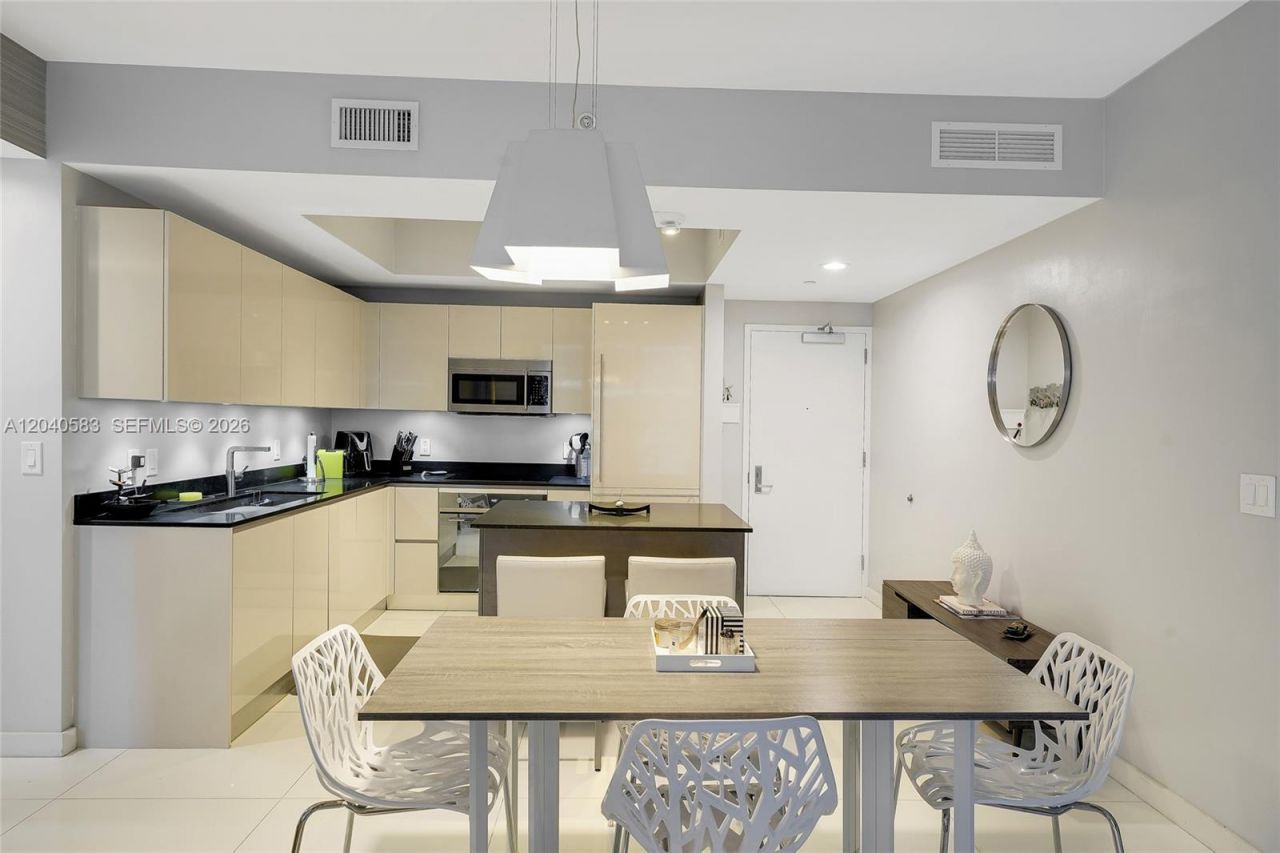 1010 Brickell Ave, Unit 3007, Miami, FL 33131 Photo
