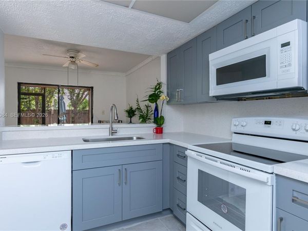 2513 San Remo Cir, Unit 2513, Homestead, FL 33035