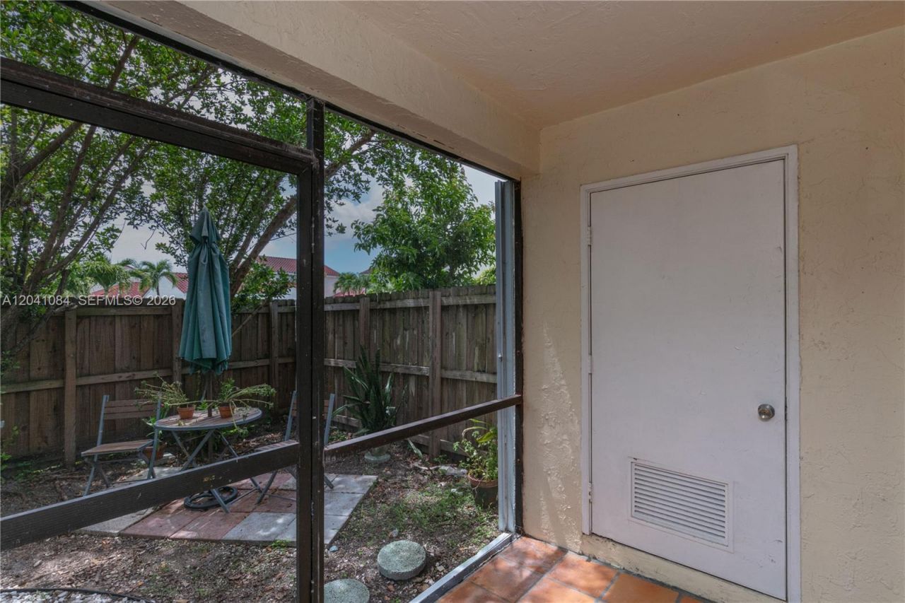 2513 San Remo Cir, Unit 2513, Homestead, FL 33035 Photo