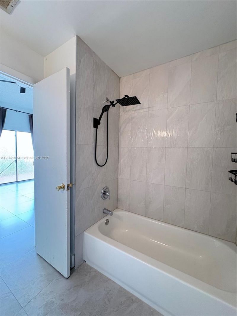 2513 San Remo Cir, Unit 2513, Homestead, FL 33035 Photo