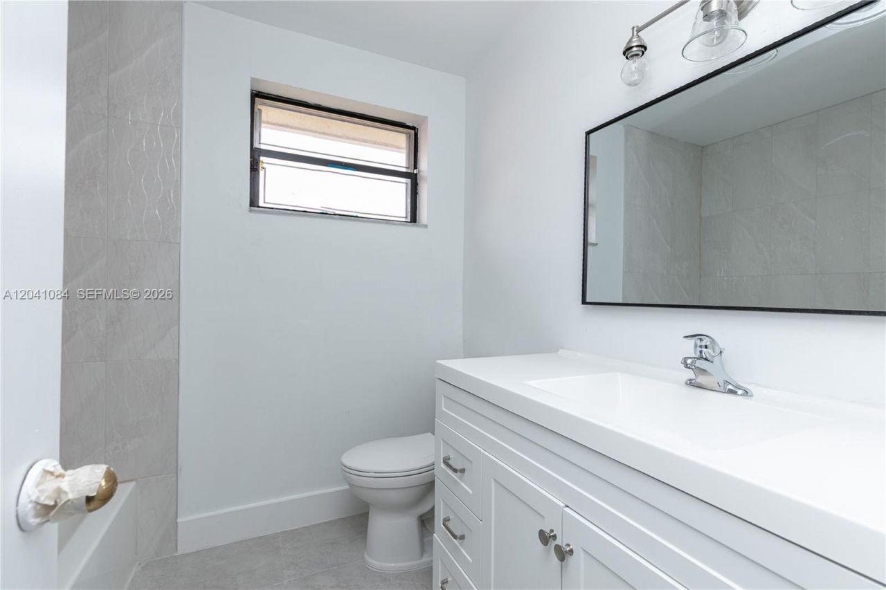 2513 San Remo Cir, Unit 2513, Homestead, FL 33035 Photo