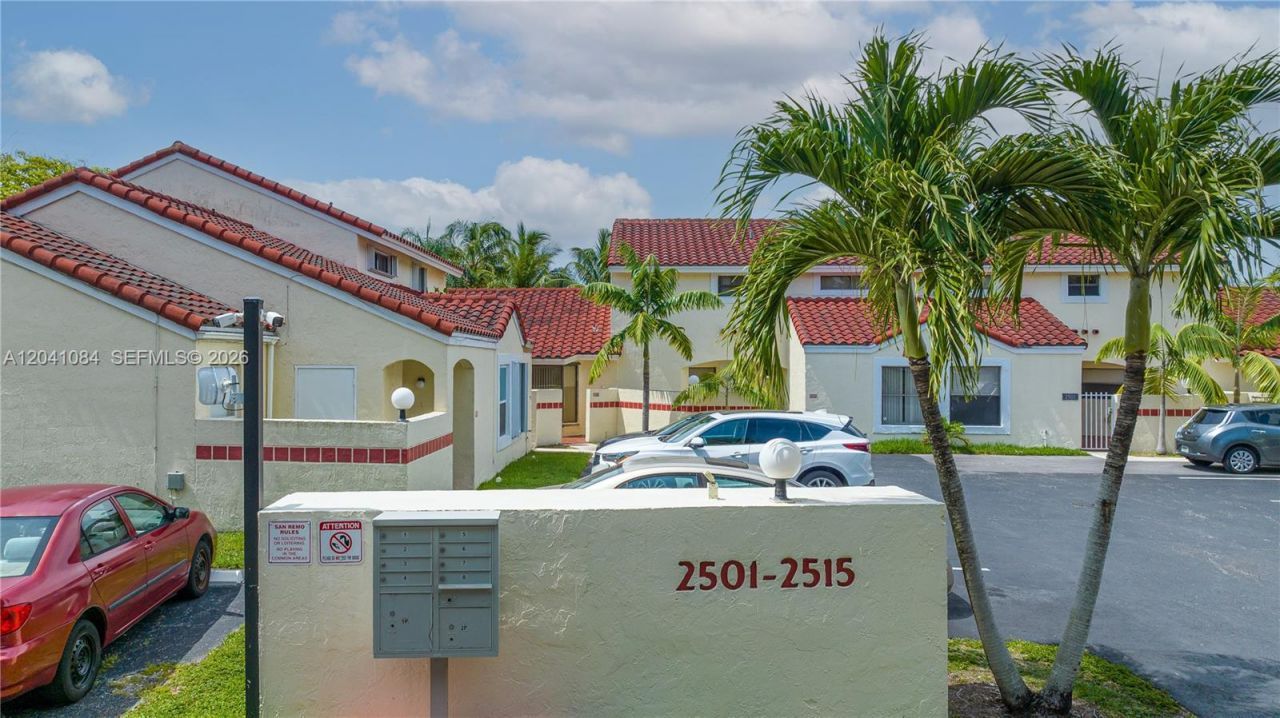 2513 San Remo Cir, Unit 2513, Homestead, FL 33035 Photo