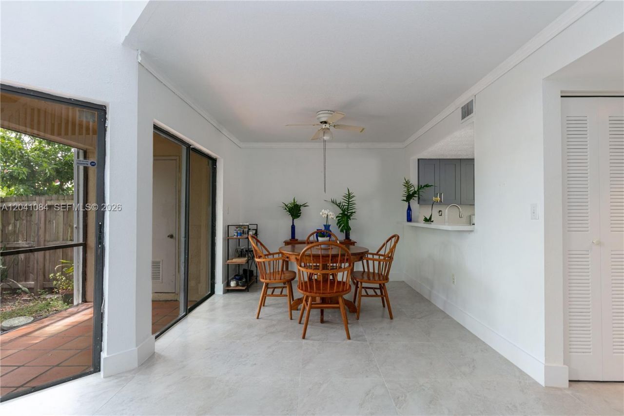 2513 San Remo Cir, Unit 2513, Homestead, FL 33035 Photo