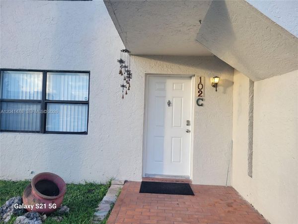 14831 SW 80th St , Unit 102-4, Miami, FL 33193