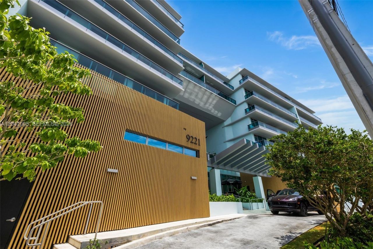 9221 E Bay Harbor Drive , Unit 210, Bay Harbor Islands, FL 33154 Photo