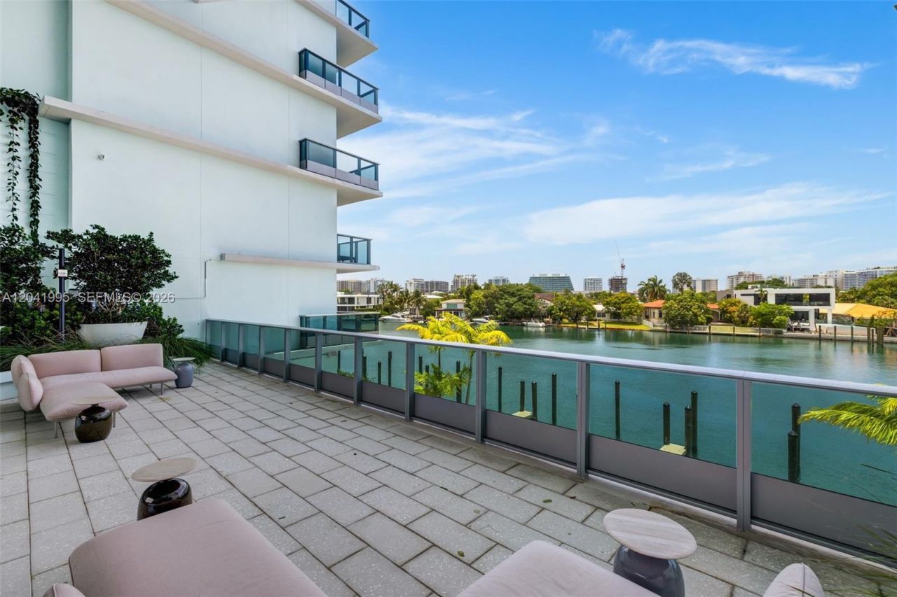 9221 E Bay Harbor Drive , Unit 210, Bay Harbor Islands, FL 33154 Photo