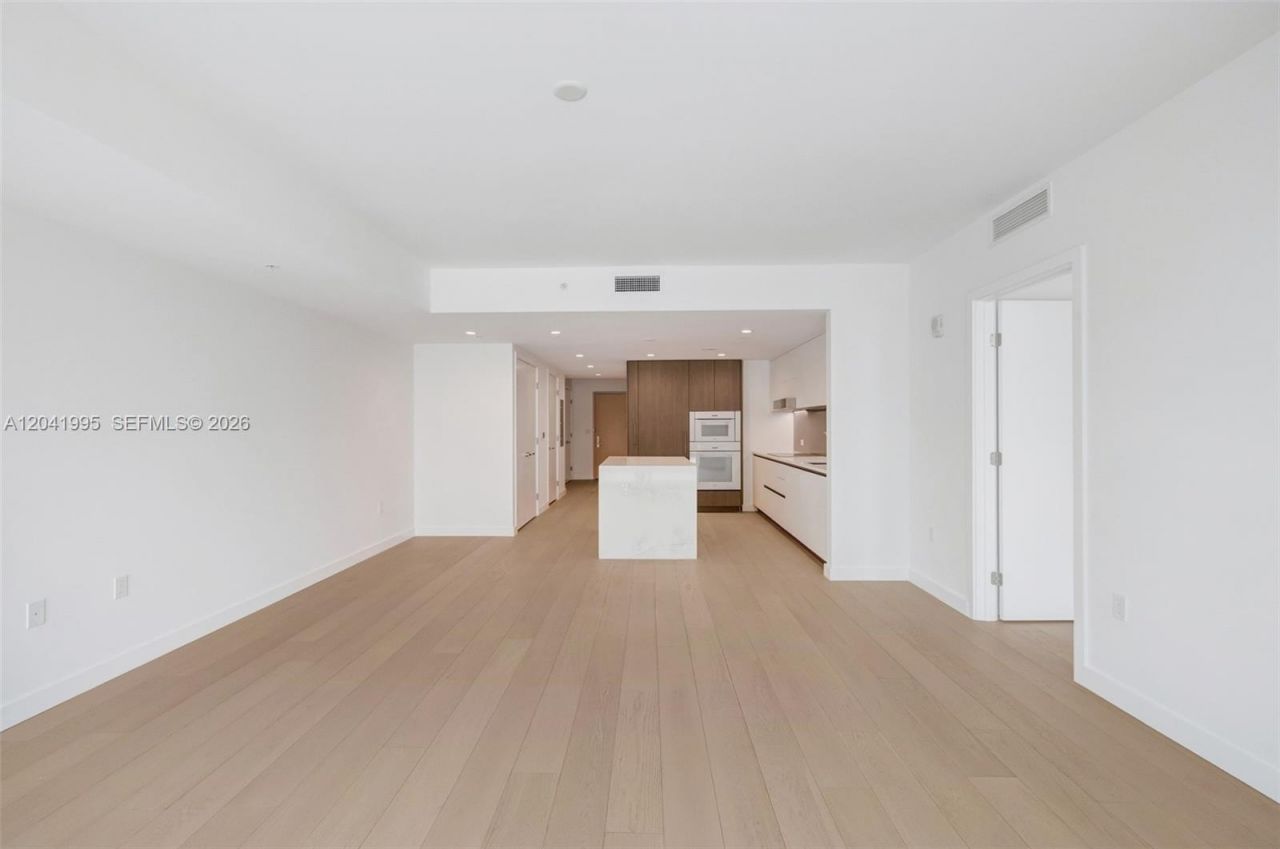 9221 E Bay Harbor Drive , Unit 210, Bay Harbor Islands, FL 33154 Photo