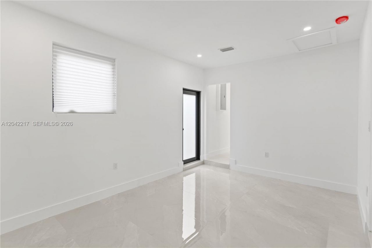 2431 Sabal Palm Dr, Miramar, FL 33023 Photo