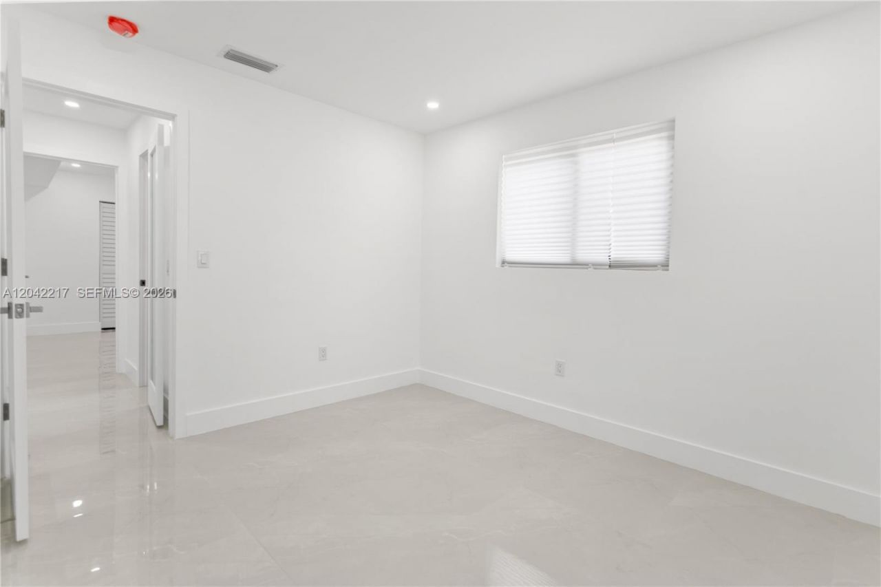 2431 Sabal Palm Dr, Miramar, FL 33023 Photo
