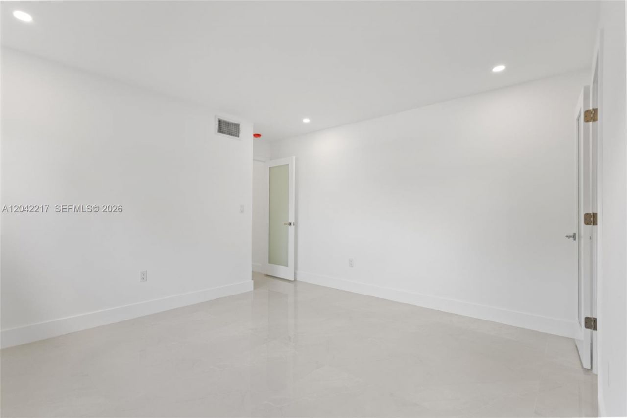 2431 Sabal Palm Dr, Miramar, FL 33023 Photo