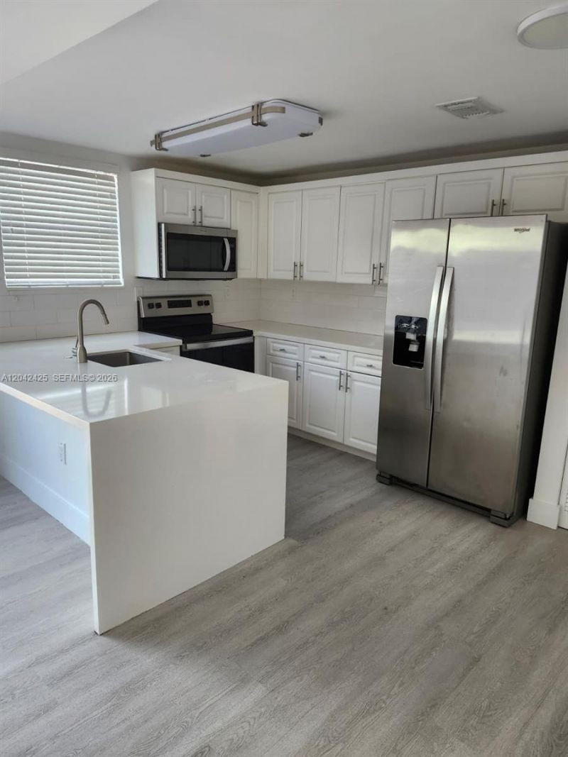 5245 NW 112th Ave, Unit 8, Doral, FL 33178 Photo
