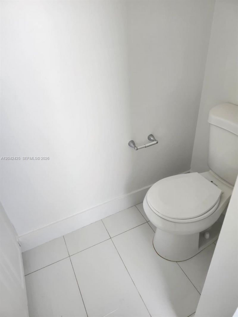 5245 NW 112th Ave, Unit 8, Doral, FL 33178 Photo