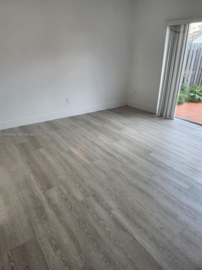 5245 NW 112th Ave, Unit 8, Doral, FL 33178 Photo