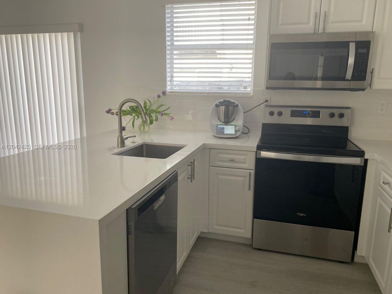 5245 NW 112th Ave , Unit 8, Doral, FL 33178 Photo