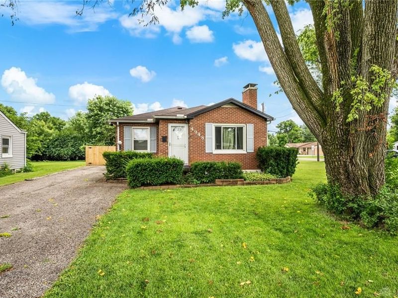 4948 Dinsmore Road, West Carrollton, OH 45449 Photo 3