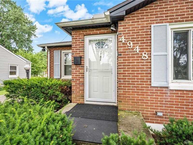 4948 Dinsmore Road, West Carrollton, OH 45449 Photo 5
