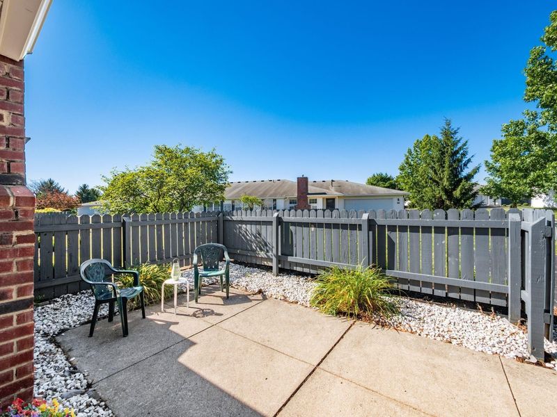8371 Greyhawk Circle, Columbus, OH 43240 Photo 20