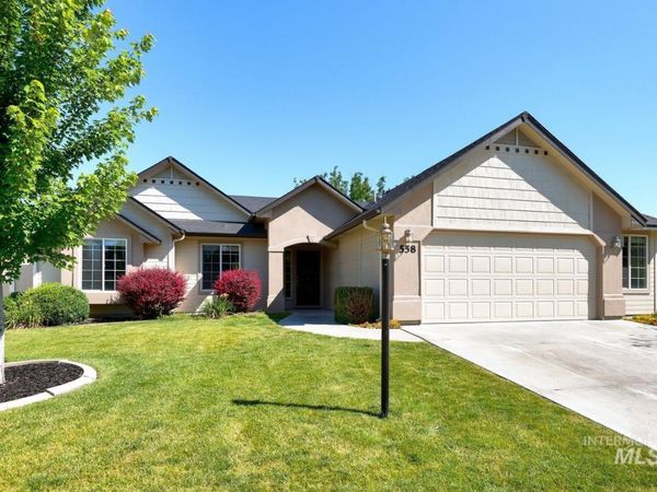 558 W Black Rock Dr, Meridian, ID 83646