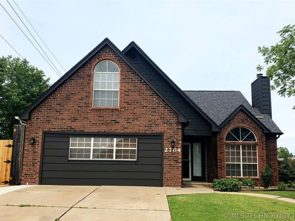 2704 W Montgomery Street , Broken Arrow, OK 74012