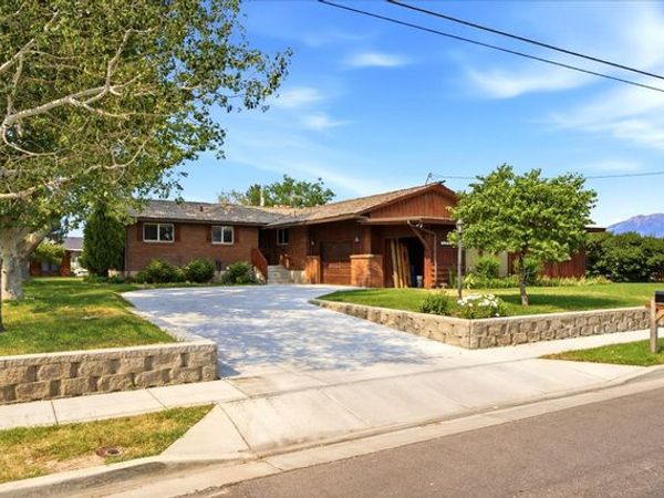 2252 W 800 N, Clinton, UT 84015