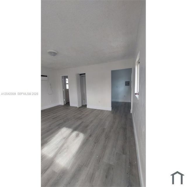 2927 NW 60th St , Miami, FL 33142 Photo