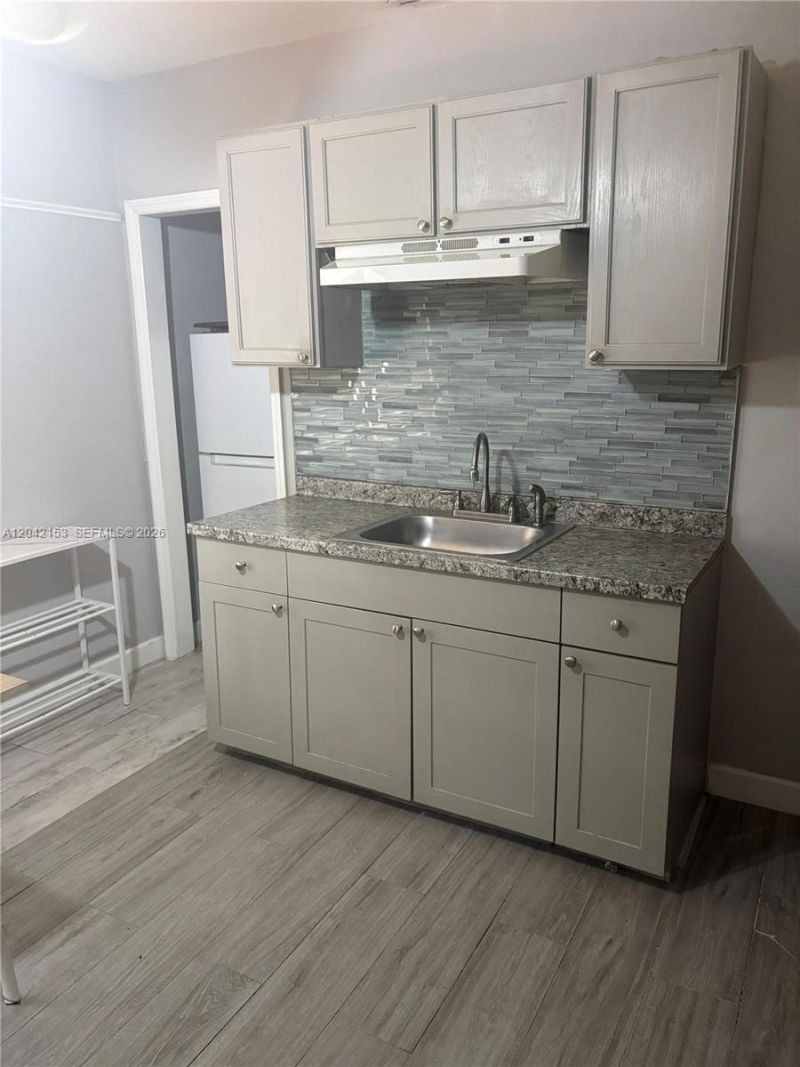 6837 SW 39th Ter , Unit 2, Miami, FL 33155 Photo
