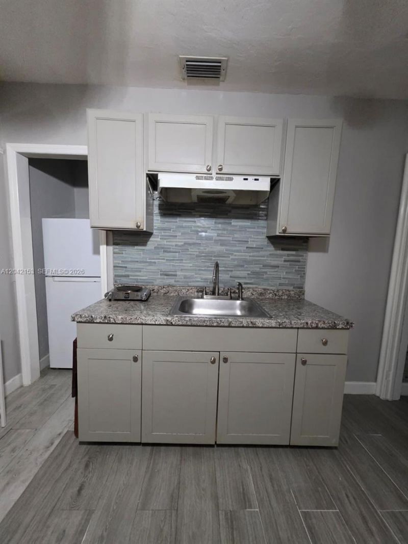 6837 SW 39th Ter , Unit 2, Miami, FL 33155 Photo